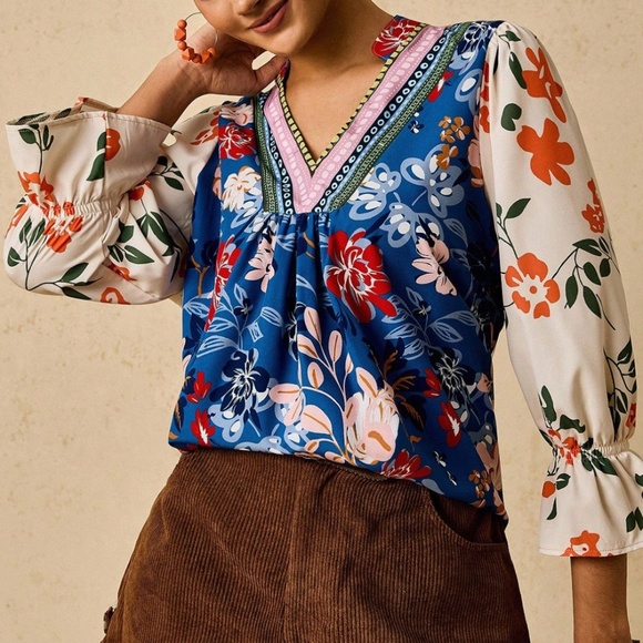 Plus Floral Print V neck 3/4 sleeve Blouse - Picture 6 of 6